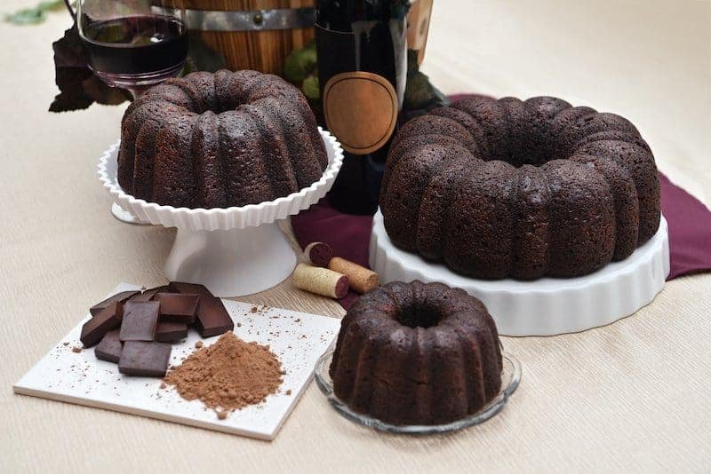 chocolate rum cake with red wine